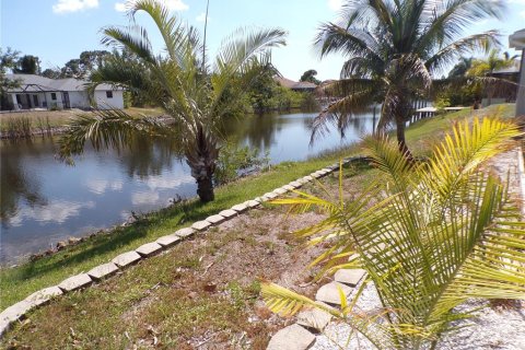Villa ou maison à louer à Port Charlotte, Floride: 3 chambres, 178.56 m2 № 2108326 - photo 29