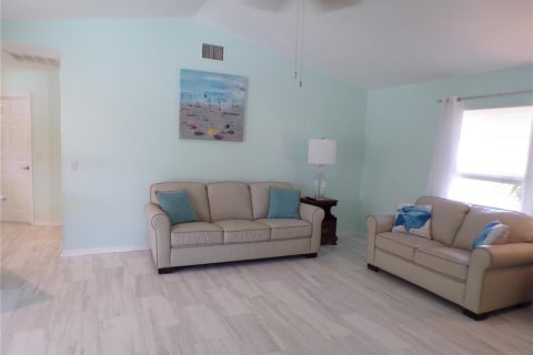 Villa ou maison à louer à Port Charlotte, Floride: 3 chambres, 178.56 m2 № 2108326 - photo 11