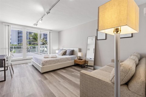 Condominio en venta en Sunny Isles Beach, Florida, 33.44 m2 № 1978170 - foto 15