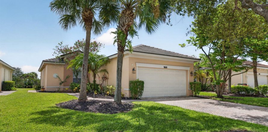 Casa en Port St. Lucie, Florida 3 dormitorios, 131.27 m2 № 2189890