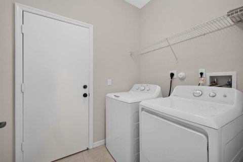 Casa en venta en Port St. Lucie, Florida, 3 dormitorios, 131.27 m2 № 2189890 - foto 2