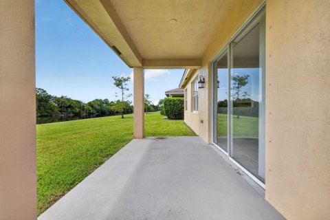 Casa en venta en Port St. Lucie, Florida, 3 dormitorios, 131.27 m2 № 2189890 - foto 3