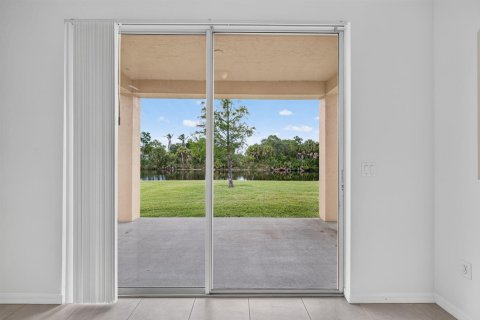 Casa en venta en Port St. Lucie, Florida, 3 dormitorios, 131.27 m2 № 2189890 - foto 11