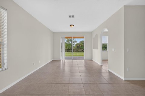 Casa en venta en Port St. Lucie, Florida, 3 dormitorios, 131.27 m2 № 2189890 - foto 8