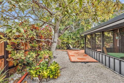 Adosado en venta en Pembroke Pines, Florida, 2 dormitorios, 111.11 m2 № 2017444 - foto 28