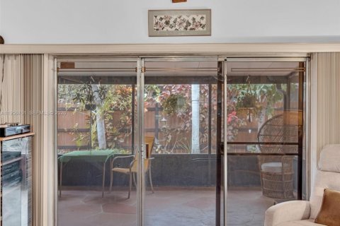 Adosado en venta en Pembroke Pines, Florida, 2 dormitorios, 111.11 m2 № 2017444 - foto 22