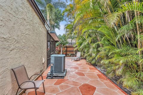Adosado en venta en Pembroke Pines, Florida, 2 dormitorios, 111.11 m2 № 2017444 - foto 26