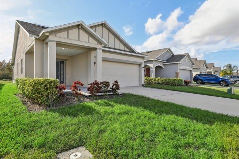 House in Kissimmee, Florida 3 bedrooms, 121.05 sq.m. № 1719276 - photo 3