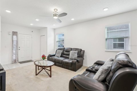 House in Kissimmee, Florida 3 bedrooms, 121.05 sq.m. № 1719276 - photo 7
