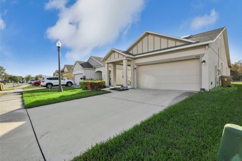 House in Kissimmee, Florida 3 bedrooms, 121.05 sq.m. № 1719276 - photo 2
