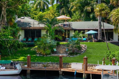 Casa en venta en Miami, Florida, 5 dormitorios, 397.62 m2 № 2175173 - foto 2