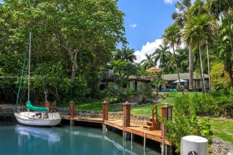 Casa en venta en Miami, Florida, 5 dormitorios, 397.62 m2 № 2175173 - foto 16