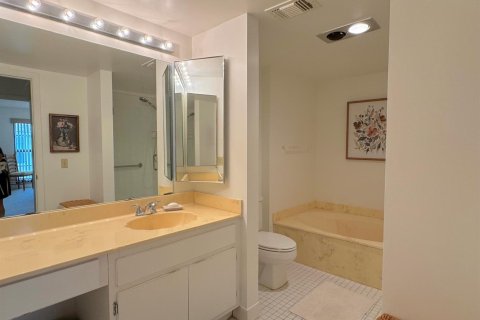 Condo in Boynton Beach, Florida, 3 bedrooms  № 2086882 - photo 13