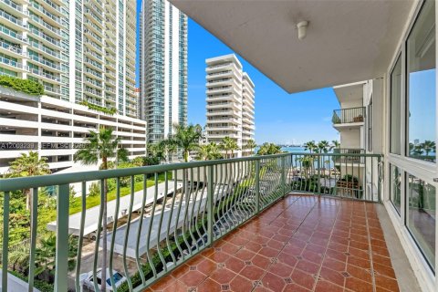 Copropriété à vendre à Miami, Floride: 2 chambres, 102.01 m2 № 2066729 - photo 16