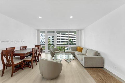 Copropriété à vendre à Miami, Floride: 2 chambres, 102.01 m2 № 2066729 - photo 8