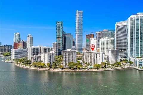 Copropriété à vendre à Miami, Floride: 2 chambres, 102.01 m2 № 2066729 - photo 1