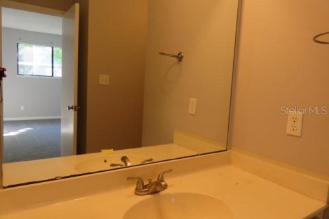 Condominio en alquiler en Bradenton, Florida, 2 dormitorios, 86.96 m2 № 1853956 - foto 12