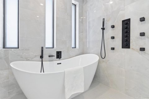 Купить таунхаус в Форт-Лодердейл, Флорида 4 спальни, 237.55м2, № 2073688 - фото 18