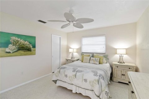 Villa ou maison à vendre à Sarasota, Floride: 2 chambres, 143.72 m2 № 1531763 - photo 16