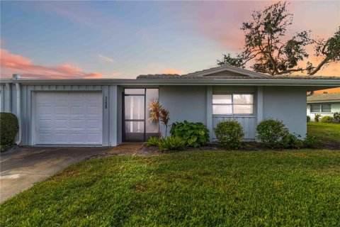 Villa ou maison à vendre à Sarasota, Floride: 2 chambres, 143.72 m2 № 1531763 - photo 1