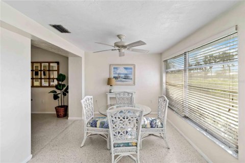 Villa ou maison à vendre à Sarasota, Floride: 2 chambres, 143.72 m2 № 1531763 - photo 28