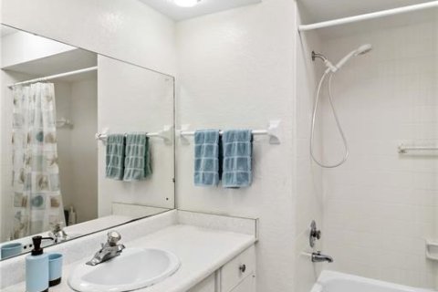 Villa ou maison à vendre à Sarasota, Floride: 2 chambres, 143.72 m2 № 1531763 - photo 22