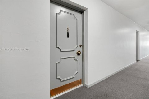 Condominio en alquiler en Fort Lauderdale, Florida, 2 dormitorios, 102.19 m2 № 2060968 - foto 17