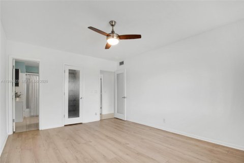 Condominio en alquiler en Fort Lauderdale, Florida, 2 dormitorios, 102.19 m2 № 2060968 - foto 26