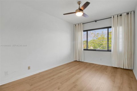 Condominio en alquiler en Fort Lauderdale, Florida, 2 dormitorios, 102.19 m2 № 2060968 - foto 30