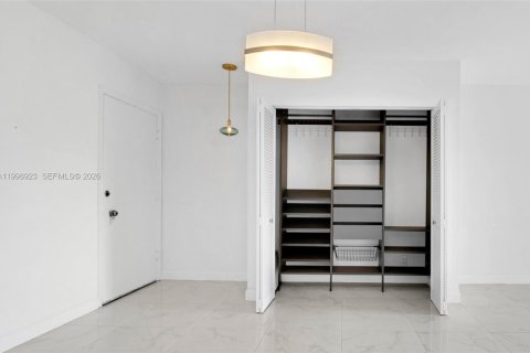 Condominio en alquiler en Fort Lauderdale, Florida, 2 dormitorios, 102.19 m2 № 2060968 - foto 5