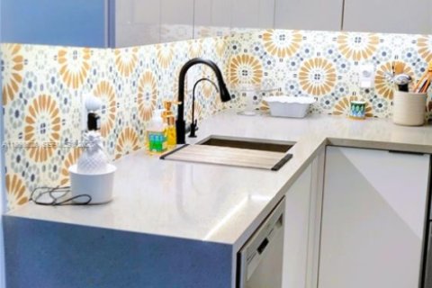 Condominio en alquiler en Fort Lauderdale, Florida, 2 dormitorios, 102.19 m2 № 2060968 - foto 8