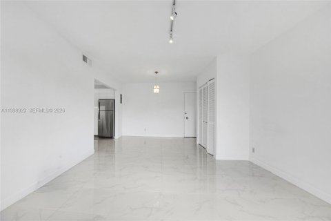 Condominio en alquiler en Fort Lauderdale, Florida, 2 dormitorios, 102.19 m2 № 2060968 - foto 19