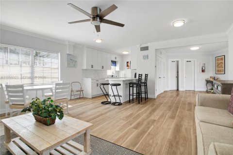 Condominio en alquiler en Fort Lauderdale, Florida, 2 dormitorios, 102.19 m2 № 2060968 - foto 15