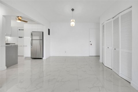 Condominio en alquiler en Fort Lauderdale, Florida, 2 dormitorios, 102.19 m2 № 2060968 - foto 20