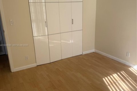 Condo in Aventura, Florida, 2 bedrooms  № 1989881 - photo 19
