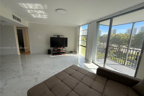 Condo in Aventura, Florida, 2 bedrooms  № 1989881 - photo 2
