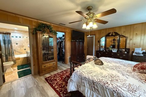 House in Bushnell, Florida 3 bedrooms, 199.18 sq.m. № 1916574 - photo 17