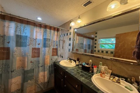 House in Bushnell, Florida 3 bedrooms, 199.18 sq.m. № 1916574 - photo 18