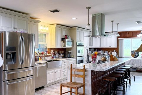 Купить виллу или дом в Бушнелл, Флорида 3 комнаты, 147.16м2, № 1916574 - фото 7