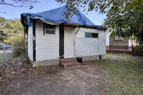 House in Miami, Florida 2 bedrooms, 80.08 sq.m. № 2010545 - photo 5