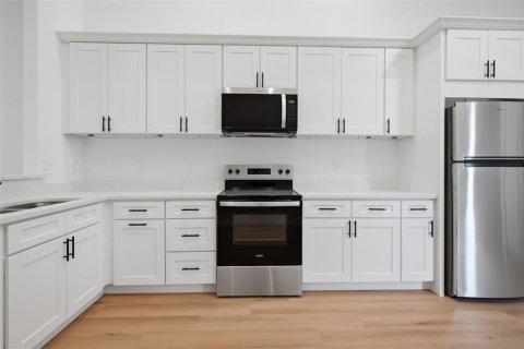 Adosado en venta en Apopka, Florida, 2 dormitorios, 111.95 m2 № 2126315 - foto 5
