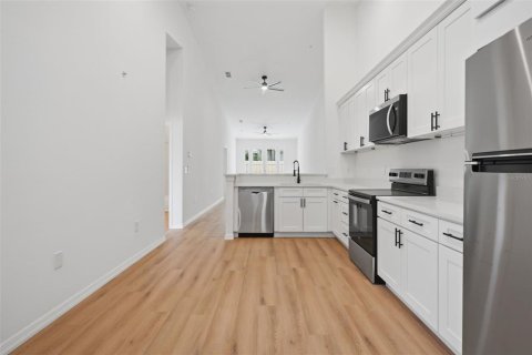 Adosado en venta en Apopka, Florida, 2 dormitorios, 111.95 m2 № 2126315 - foto 8