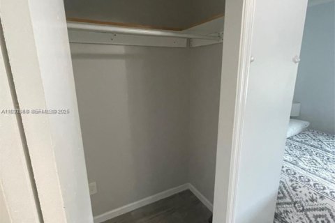 Commercial property in Miramar, Florida 182.18 sq.m. № 1994906 - photo 7