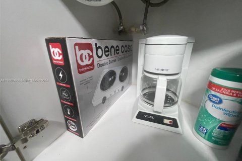 Commercial property in Miramar, Florida 182.18 sq.m. № 1994906 - photo 3