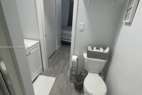 Commercial property in Miramar, Florida 182.18 sq.m. № 1994906 - photo 11