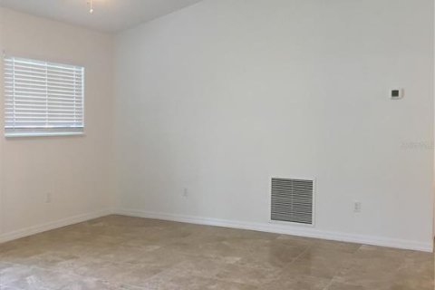 Villa ou maison à louer à DeLand, Floride: 3 chambres, 112.88 m2 № 2386414 - photo 6