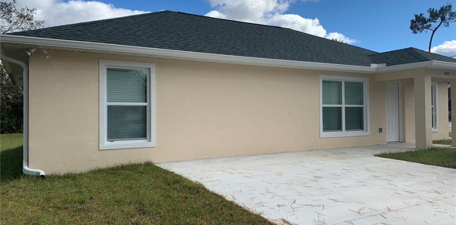 Villa ou maison à DeLand, Floride 3 chambres, 112.88 m2 № 2386414