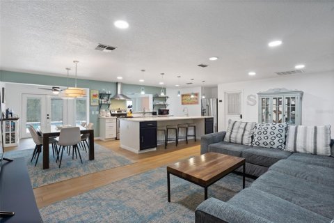 Casa en venta en Lake Wales, Florida, 4 dormitorios, 183.67 m2 № 1917683 - foto 8
