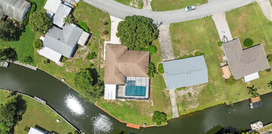 Casa en Lake Wales, Florida 4 dormitorios, 183.67 m2 № 1917683