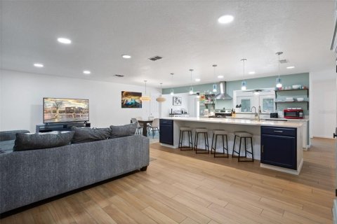 Casa en venta en Lake Wales, Florida, 4 dormitorios, 183.67 m2 № 1917683 - foto 9